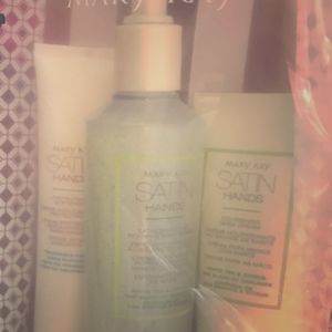 Full size hand scrub from Mary kay